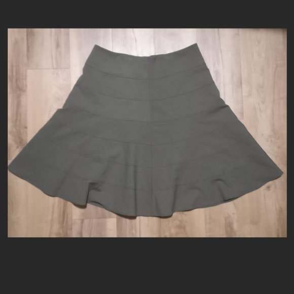 Flared Calvin Klein Willow Green Skirt - Picture 1 of 4